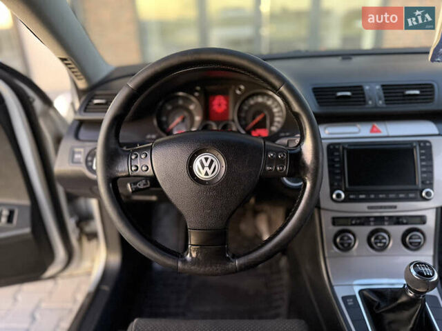 Серый Фольксваген Пассат, объемом двигателя 2 л и пробегом 340 тыс. км за 5500 $, фото 23 на Automoto.ua