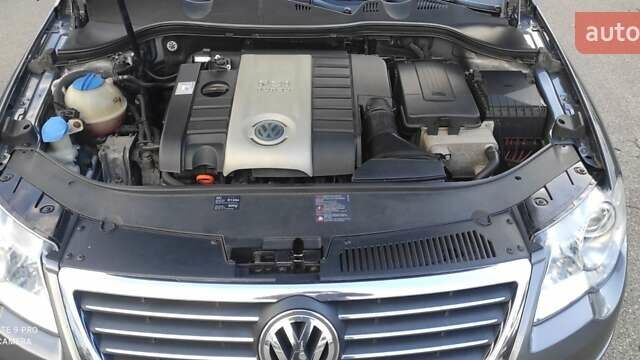 Серый Фольксваген Пассат, объемом двигателя 2 л и пробегом 198 тыс. км за 6900 $, фото 81 на Automoto.ua