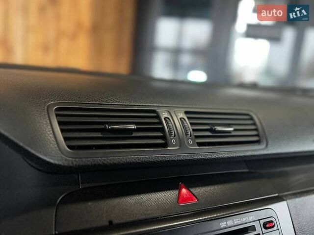 Сірий Фольксваген Пассат, об'ємом двигуна 1.6 л та пробігом 244 тис. км за 6199 $, фото 21 на Automoto.ua