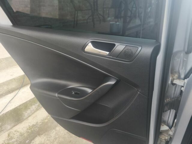 Серый Фольксваген Пассат, объемом двигателя 2 л и пробегом 265 тыс. км за 5500 $, фото 16 на Automoto.ua