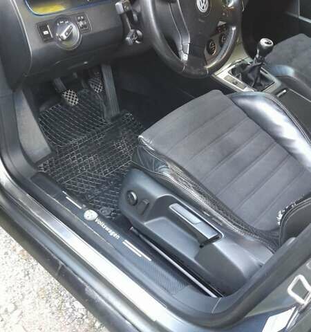 Серый Фольксваген Пассат, объемом двигателя 2 л и пробегом 350 тыс. км за 5000 $, фото 6 на Automoto.ua