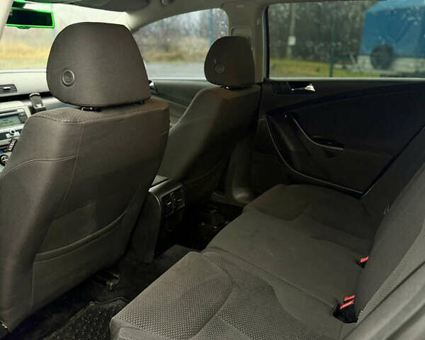 Серый Фольксваген Пассат, объемом двигателя 1.98 л и пробегом 251 тыс. км за 5650 $, фото 29 на Automoto.ua