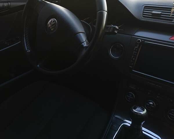 Сірий Фольксваген Пассат, об'ємом двигуна 1.6 л та пробігом 222 тис. км за 5000 $, фото 10 на Automoto.ua