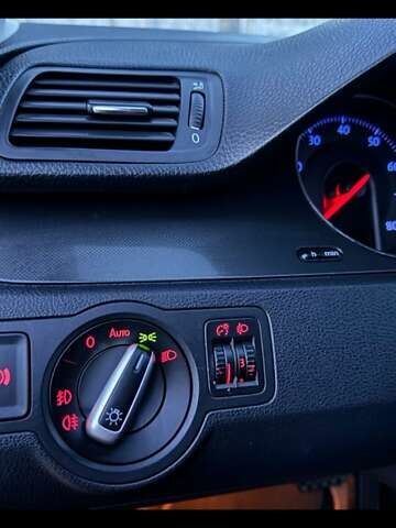 Серый Фольксваген Пассат, объемом двигателя 2 л и пробегом 198 тыс. км за 6900 $, фото 21 на Automoto.ua