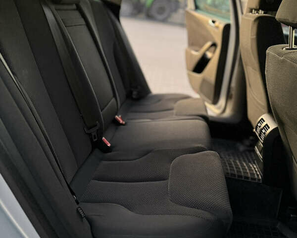 Серый Фольксваген Пассат, объемом двигателя 2 л и пробегом 340 тыс. км за 5500 $, фото 26 на Automoto.ua