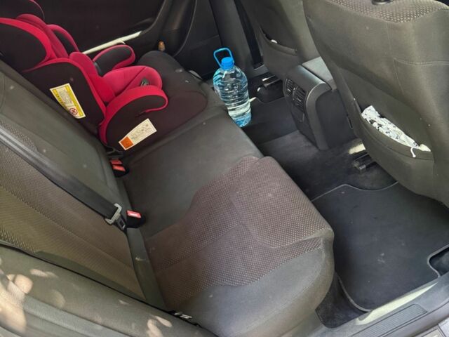 Серый Фольксваген Пассат, объемом двигателя 2 л и пробегом 428 тыс. км за 6100 $, фото 7 на Automoto.ua