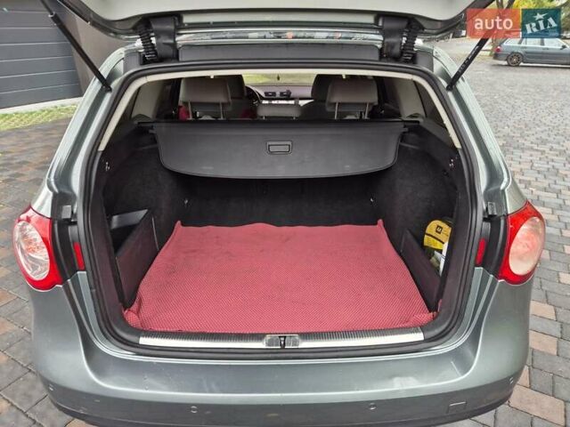 Серый Фольксваген Пассат, объемом двигателя 2 л и пробегом 282 тыс. км за 6300 $, фото 11 на Automoto.ua