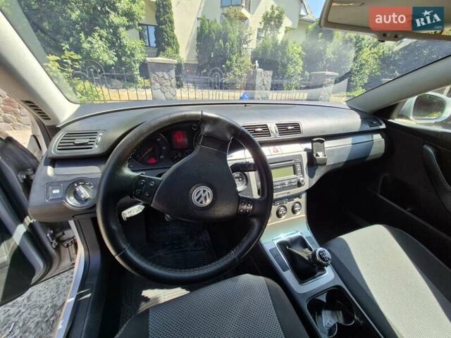 Серый Фольксваген Пассат, объемом двигателя 1.9 л и пробегом 300 тыс. км за 5300 $, фото 11 на Automoto.ua