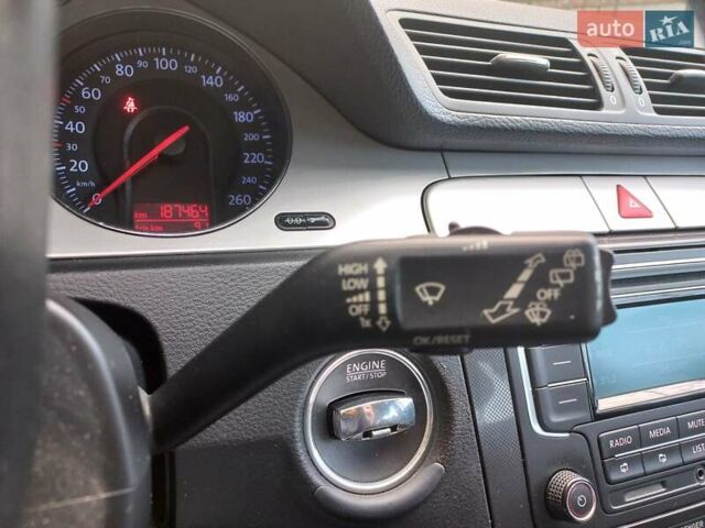 Сірий Фольксваген Пассат, об'ємом двигуна 1.6 л та пробігом 188 тис. км за 7700 $, фото 15 на Automoto.ua