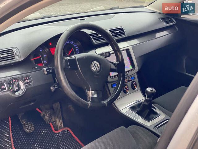 Сірий Фольксваген Пассат, об'ємом двигуна 2 л та пробігом 247 тис. км за 4599 $, фото 34 на Automoto.ua