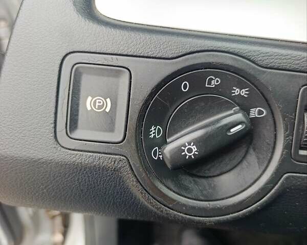 Серый Фольксваген Пассат, объемом двигателя 1.97 л и пробегом 370 тыс. км за 4800 $, фото 1 на Automoto.ua