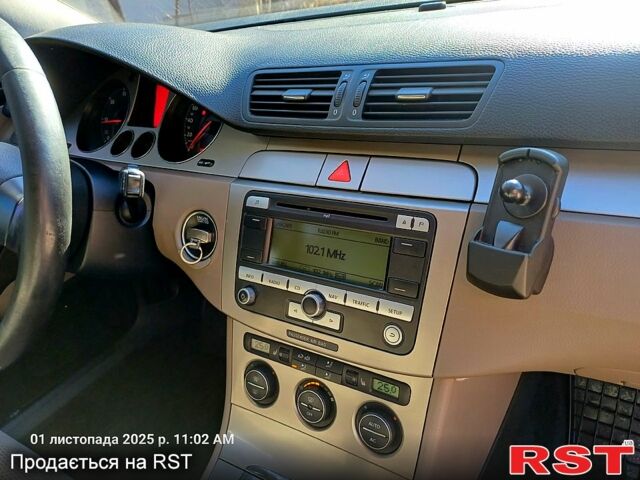 Серый Фольксваген Пассат, объемом двигателя 2 л и пробегом 270 тыс. км за 5888 $, фото 7 на Automoto.ua