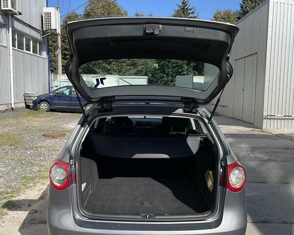 Серый Фольксваген Пассат, объемом двигателя 1.97 л и пробегом 320 тыс. км за 6000 $, фото 11 на Automoto.ua