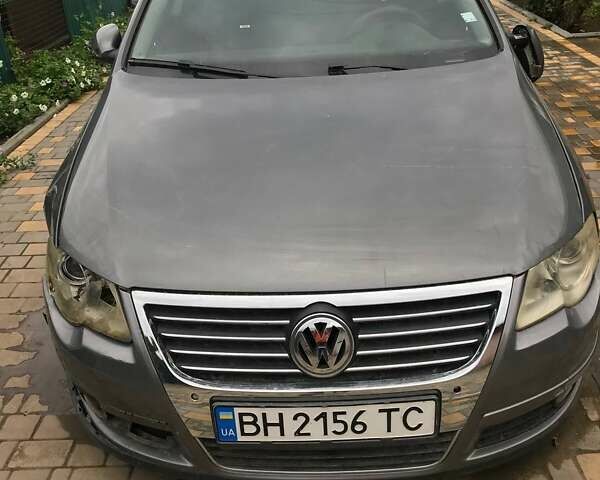 Серый Фольксваген Пассат, объемом двигателя 1.97 л и пробегом 180 тыс. км за 2300 $, фото 5 на Automoto.ua