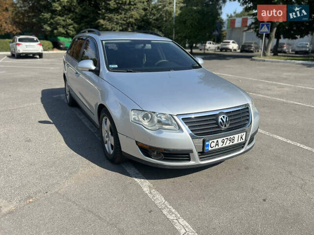 Серый Фольксваген Пассат, объемом двигателя 1.97 л и пробегом 330 тыс. км за 6500 $, фото 6 на Automoto.ua