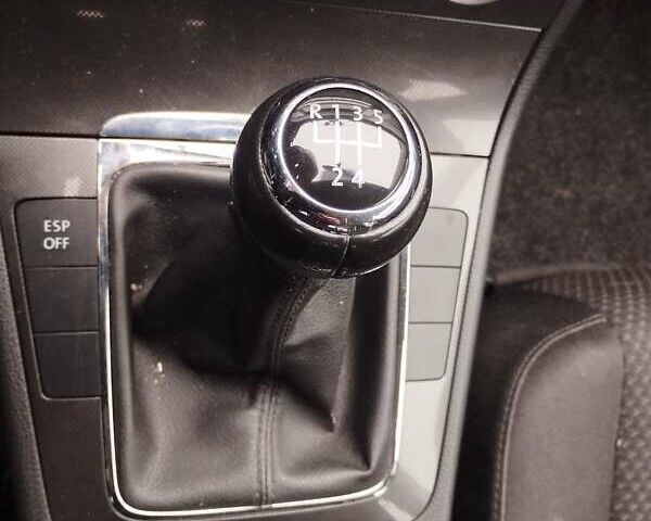 Серый Фольксваген Пассат, объемом двигателя 1.6 л и пробегом 243 тыс. км за 7800 $, фото 38 на Automoto.ua