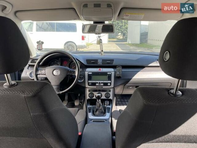 Серый Фольксваген Пассат, объемом двигателя 1.97 л и пробегом 320 тыс. км за 6000 $, фото 24 на Automoto.ua