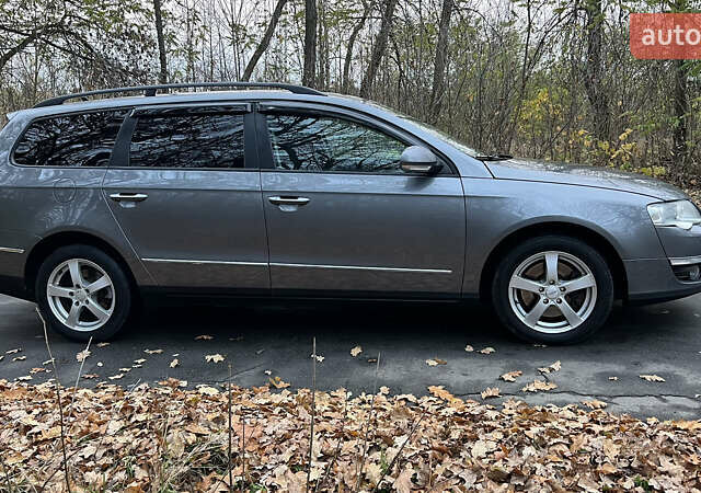 Серый Фольксваген Пассат, объемом двигателя 2 л и пробегом 326 тыс. км за 7300 $, фото 7 на Automoto.ua