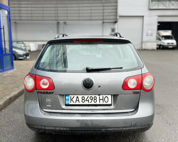 Серый Фольксваген Пассат, объемом двигателя 1.9 л и пробегом 215 тыс. км за 6700 $, фото 13 на Automoto.ua