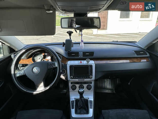 Сірий Фольксваген Пассат, об'ємом двигуна 2 л та пробігом 312 тис. км за 6200 $, фото 6 на Automoto.ua