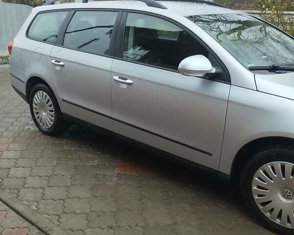 Серый Фольксваген Пассат, объемом двигателя 1.6 л и пробегом 243 тыс. км за 7800 $, фото 10 на Automoto.ua