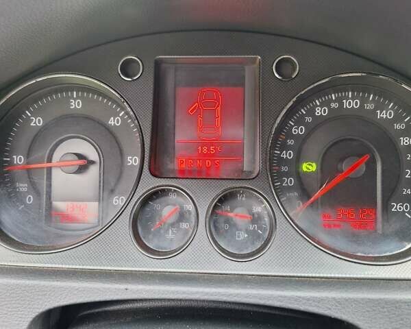 Серый Фольксваген Пассат, объемом двигателя 1.97 л и пробегом 347 тыс. км за 6800 $, фото 8 на Automoto.ua