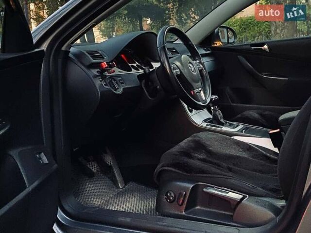 Серый Фольксваген Пассат, объемом двигателя 1.97 л и пробегом 295 тыс. км за 7999 $, фото 28 на Automoto.ua