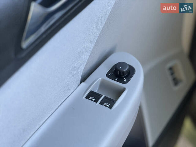 Фольксваген Пассат 2007 в Вознесенске на Automoto.ua Серый Фольксваген Пассат, объемом двигателя 1.6 л и пробегом 185 тыс. км за 6900 $, фото 18 на Automoto.ua