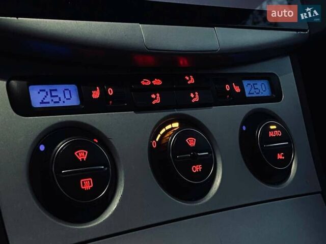 Серый Фольксваген Пассат, объемом двигателя 1.97 л и пробегом 295 тыс. км за 7999 $, фото 24 на Automoto.ua