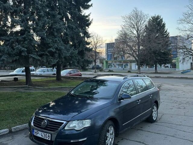 Серый Фольксваген Пассат, объемом двигателя 1.9 л и пробегом 380 тыс. км за 2550 $, фото 1 на Automoto.ua