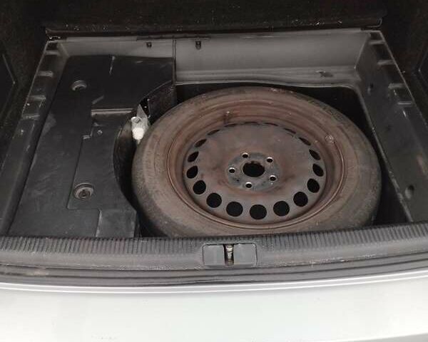 Серый Фольксваген Пассат, объемом двигателя 1.6 л и пробегом 243 тыс. км за 7800 $, фото 58 на Automoto.ua