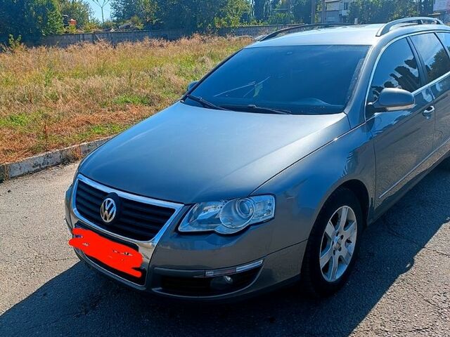 Серый Фольксваген Пассат, объемом двигателя 2 л и пробегом 320 тыс. км за 6500 $, фото 3 на Automoto.ua
