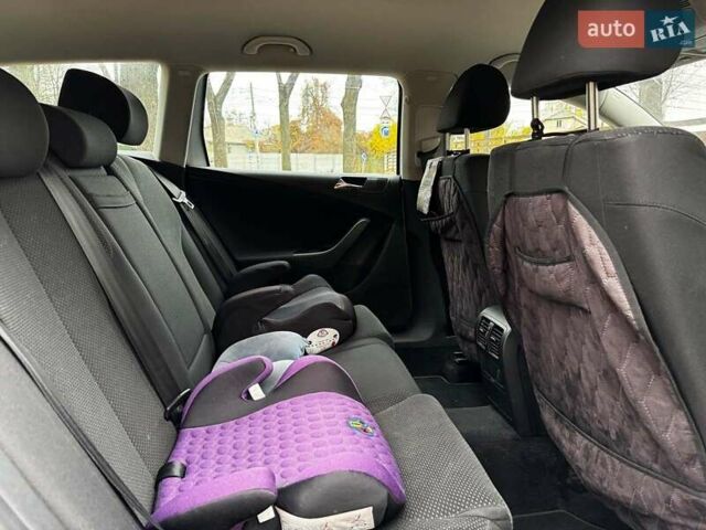 Сірий Фольксваген Пассат, об'ємом двигуна 1.8 л та пробігом 249 тис. км за 5990 $, фото 22 на Automoto.ua