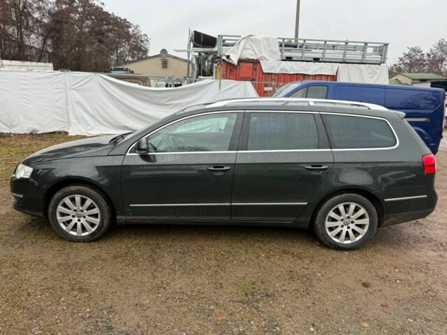 Серый Фольксваген Пассат, объемом двигателя 1.6 л и пробегом 250 тыс. км за 2300 $, фото 3 на Automoto.ua