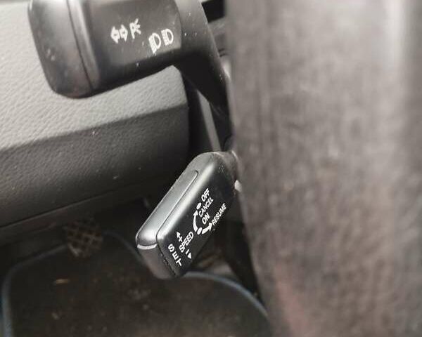 Серый Фольксваген Пассат, объемом двигателя 1.6 л и пробегом 243 тыс. км за 7800 $, фото 88 на Automoto.ua