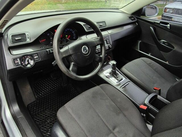 Сірий Фольксваген Пассат, об'ємом двигуна 2 л та пробігом 198 тис. км за 5400 $, фото 6 на Automoto.ua