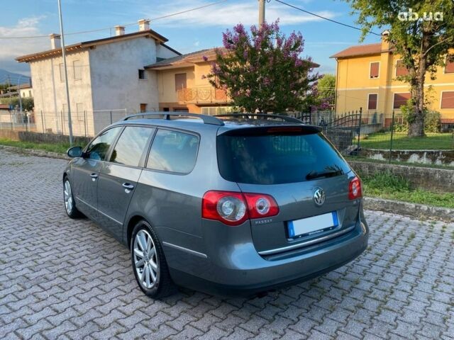 Серый Фольксваген Пассат, объемом двигателя 2 л и пробегом 261 тыс. км за 1500 $, фото 5 на Automoto.ua