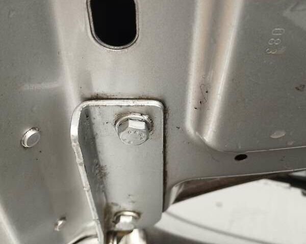 Серый Фольксваген Пассат, объемом двигателя 1.6 л и пробегом 243 тыс. км за 7800 $, фото 98 на Automoto.ua