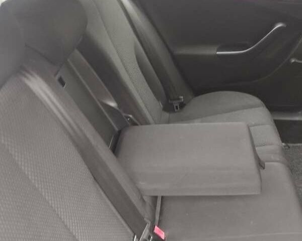 Серый Фольксваген Пассат, объемом двигателя 1.6 л и пробегом 243 тыс. км за 7800 $, фото 65 на Automoto.ua