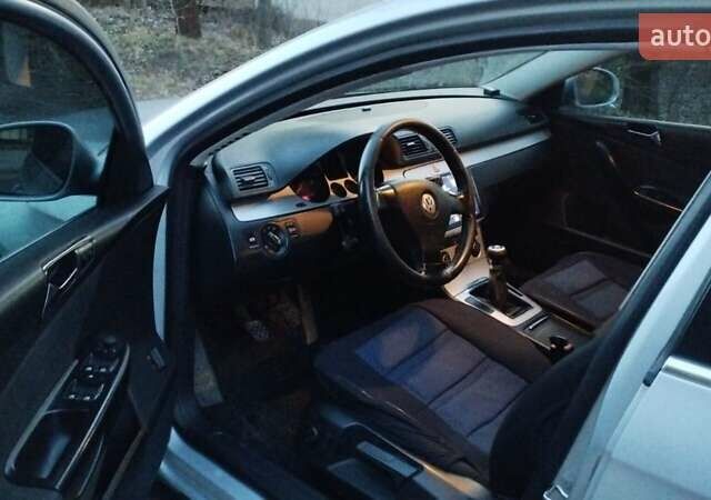 Сірий Фольксваген Пассат, об'ємом двигуна 1.97 л та пробігом 250 тис. км за 5950 $, фото 12 на Automoto.ua