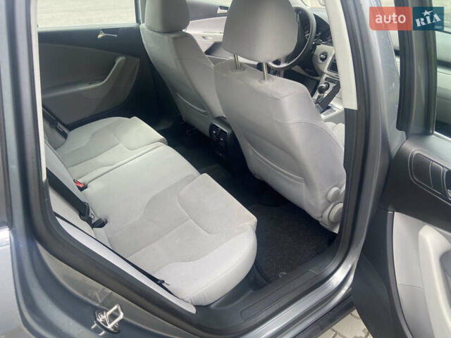 Серый Фольксваген Пассат, объемом двигателя 2 л и пробегом 254 тыс. км за 6200 $, фото 7 на Automoto.ua