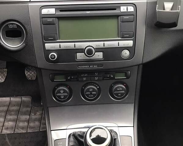 Серый Фольксваген Пассат, объемом двигателя 1.97 л и пробегом 266 тыс. км за 6500 $, фото 54 на Automoto.ua