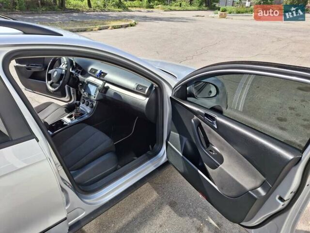 Серый Фольксваген Пассат, объемом двигателя 2 л и пробегом 218 тыс. км за 5300 $, фото 5 на Automoto.ua