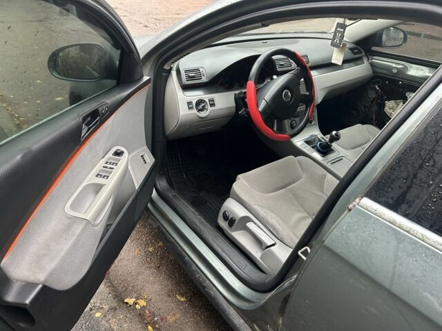 Серый Фольксваген Пассат, объемом двигателя 0 л и пробегом 220 тыс. км за 1900 $, фото 11 на Automoto.ua