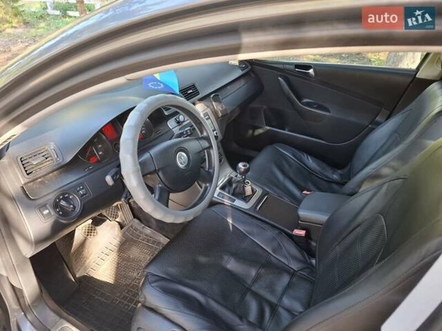 Серый Фольксваген Пассат, объемом двигателя 1.6 л и пробегом 156 тыс. км за 7800 $, фото 9 на Automoto.ua