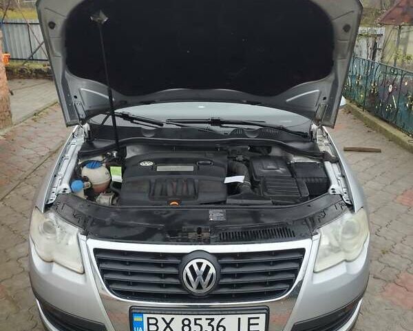 Серый Фольксваген Пассат, объемом двигателя 1.6 л и пробегом 243 тыс. км за 7800 $, фото 94 на Automoto.ua