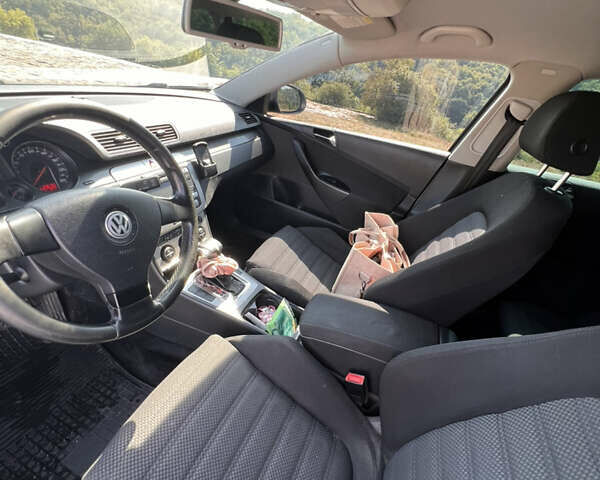 Сірий Фольксваген Пассат, об'ємом двигуна 2 л та пробігом 237 тис. км за 6500 $, фото 15 на Automoto.ua