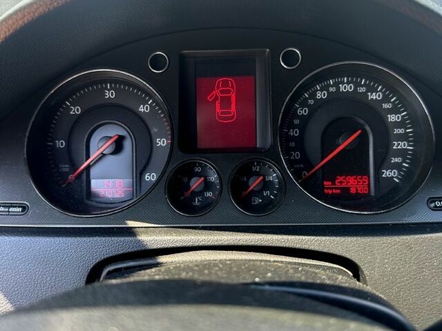 Серый Фольксваген Пассат, объемом двигателя 2 л и пробегом 0 тыс. км за 5500 $, фото 5 на Automoto.ua