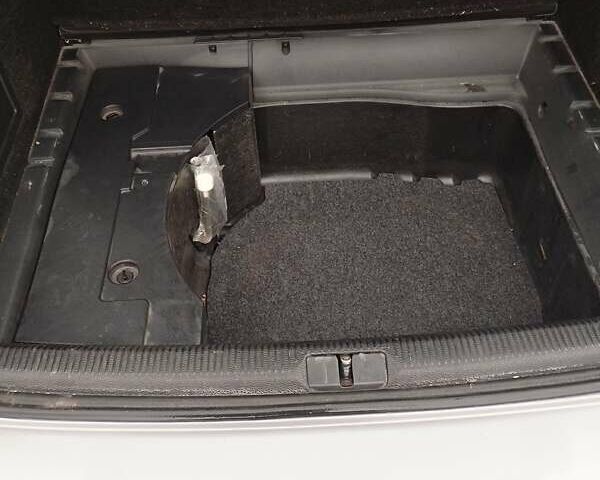 Серый Фольксваген Пассат, объемом двигателя 1.6 л и пробегом 243 тыс. км за 7800 $, фото 60 на Automoto.ua