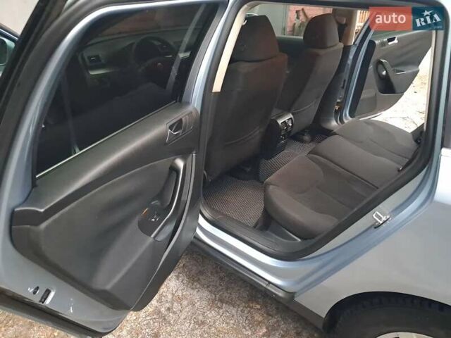 Серый Фольксваген Пассат, объемом двигателя 1.97 л и пробегом 245 тыс. км за 6700 $, фото 25 на Automoto.ua